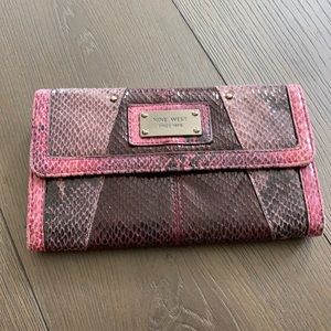 Woman’s wallet